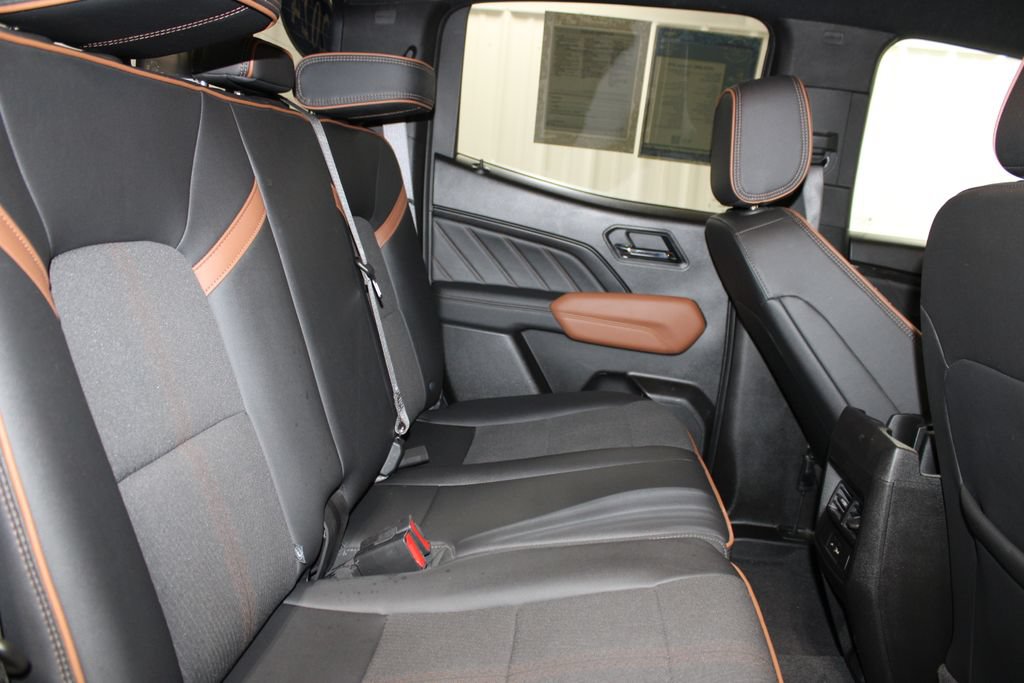 Used 2024 GMC Canyon AT4 AWD/4WD image 28