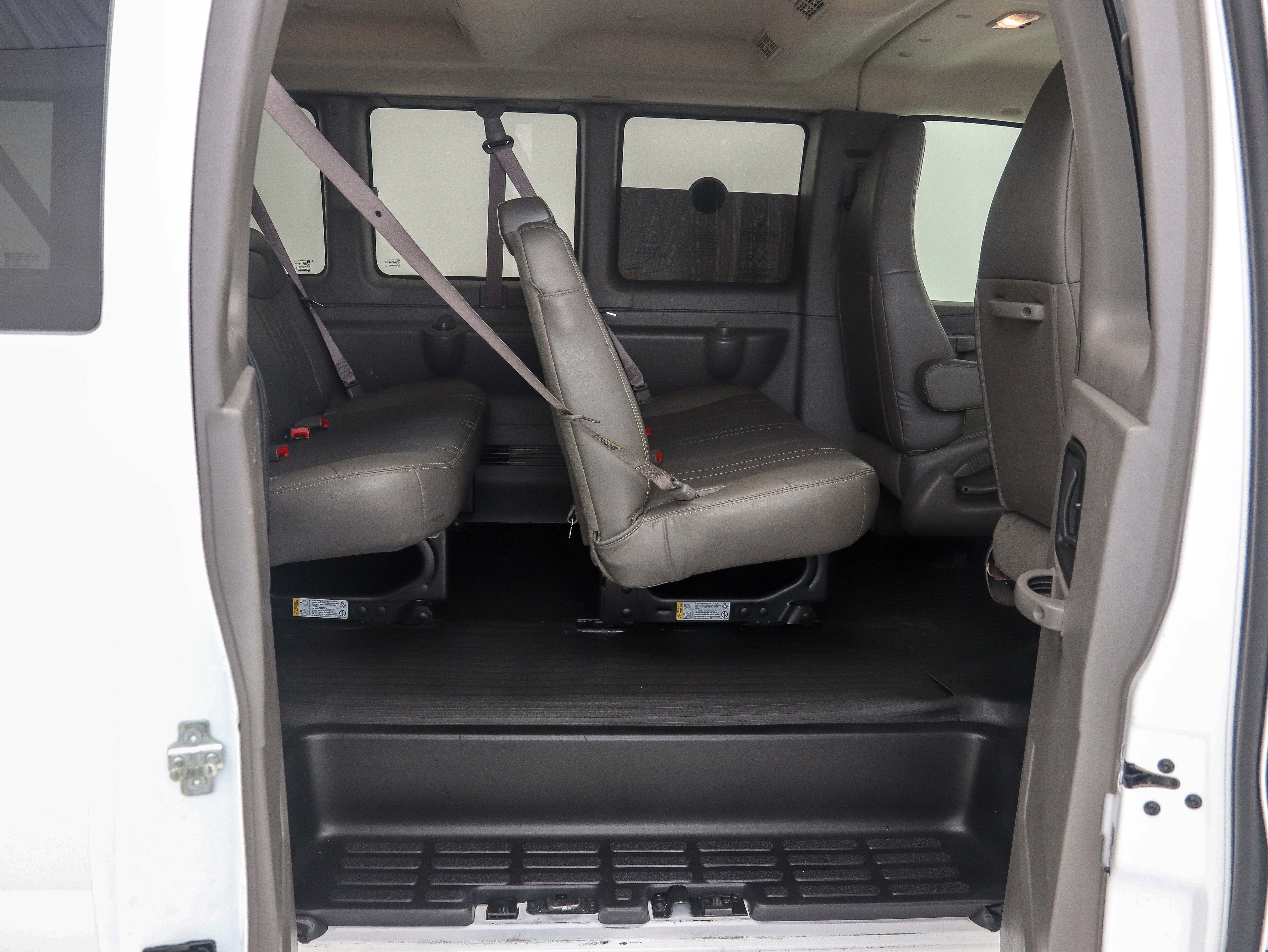 Used 2017 Chevrolet Express 3500 LS w/ Cold Climate Package RWD image 13