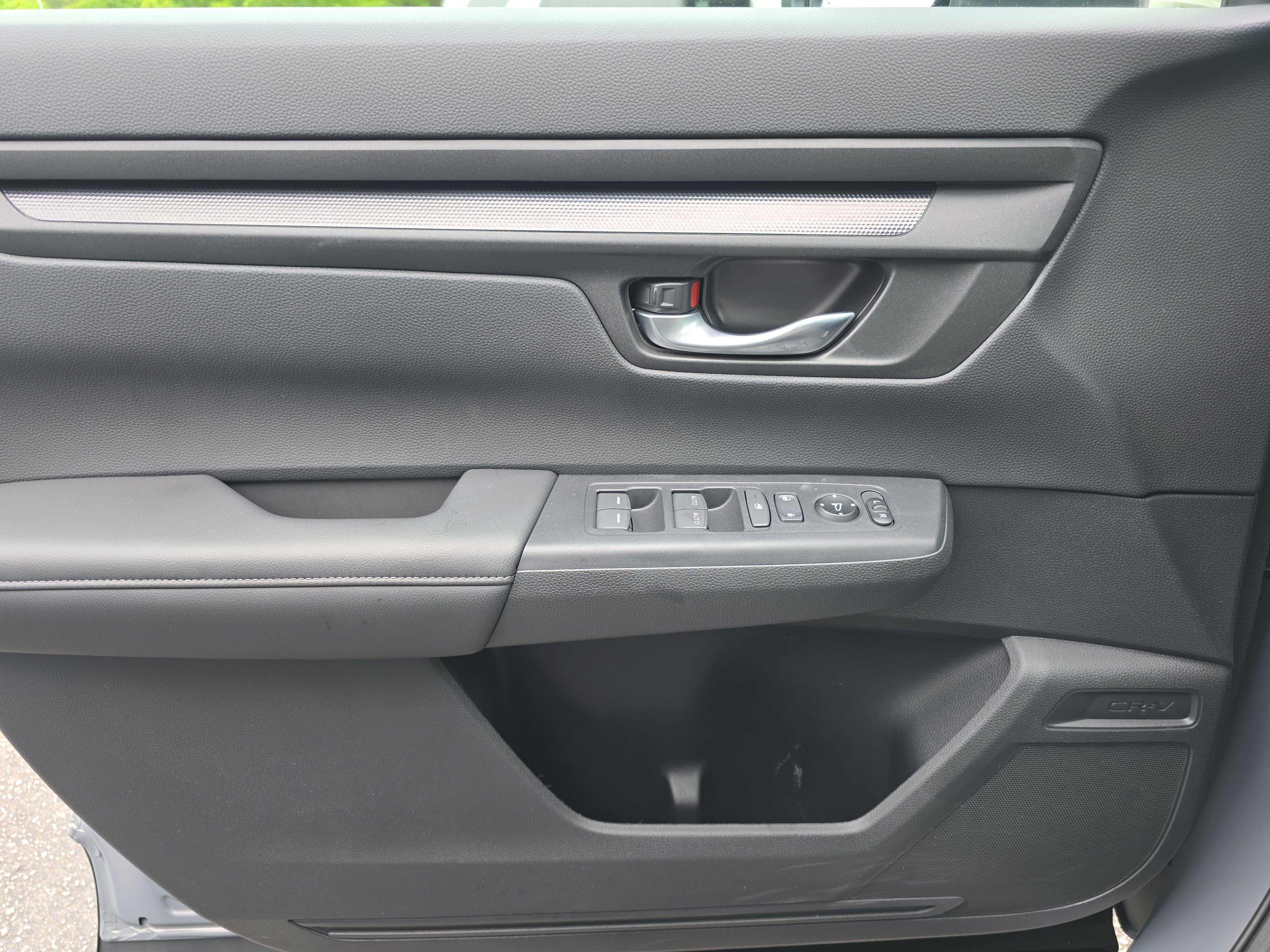 Used 2025 Honda CR-V EX image 25