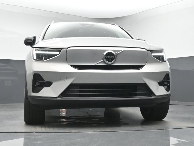Used 2023 Volvo XC40 Recharge Plus AWD/4WD image 33