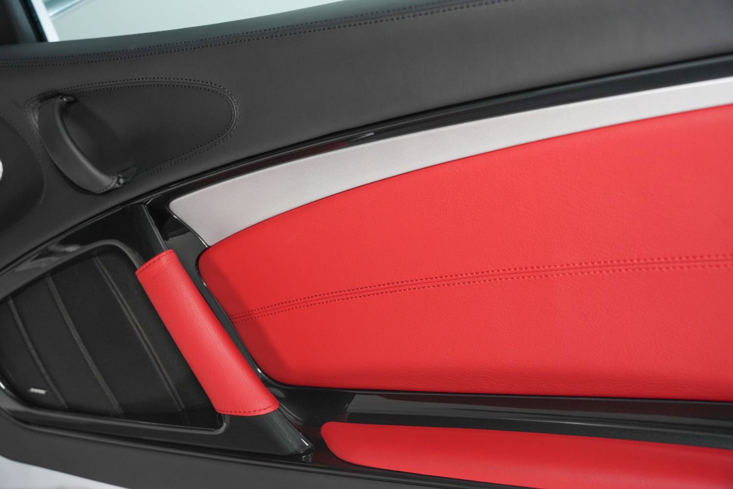 Used 2005 Mercedes-Benz SLR Coupe image 36