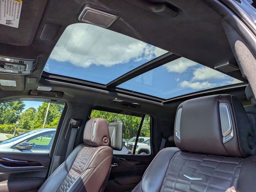 Used 2021 Cadillac Escalade Premium Luxury Platinum AWD/4WD image 18