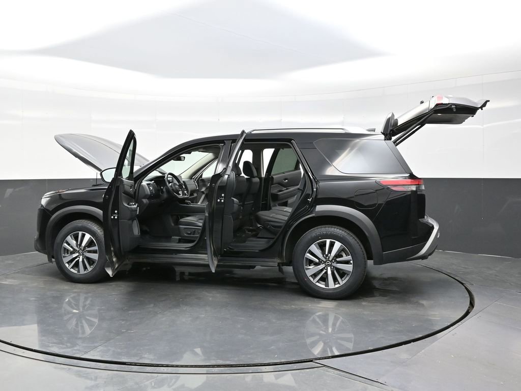 Used 2025 Nissan Pathfinder SL image 53