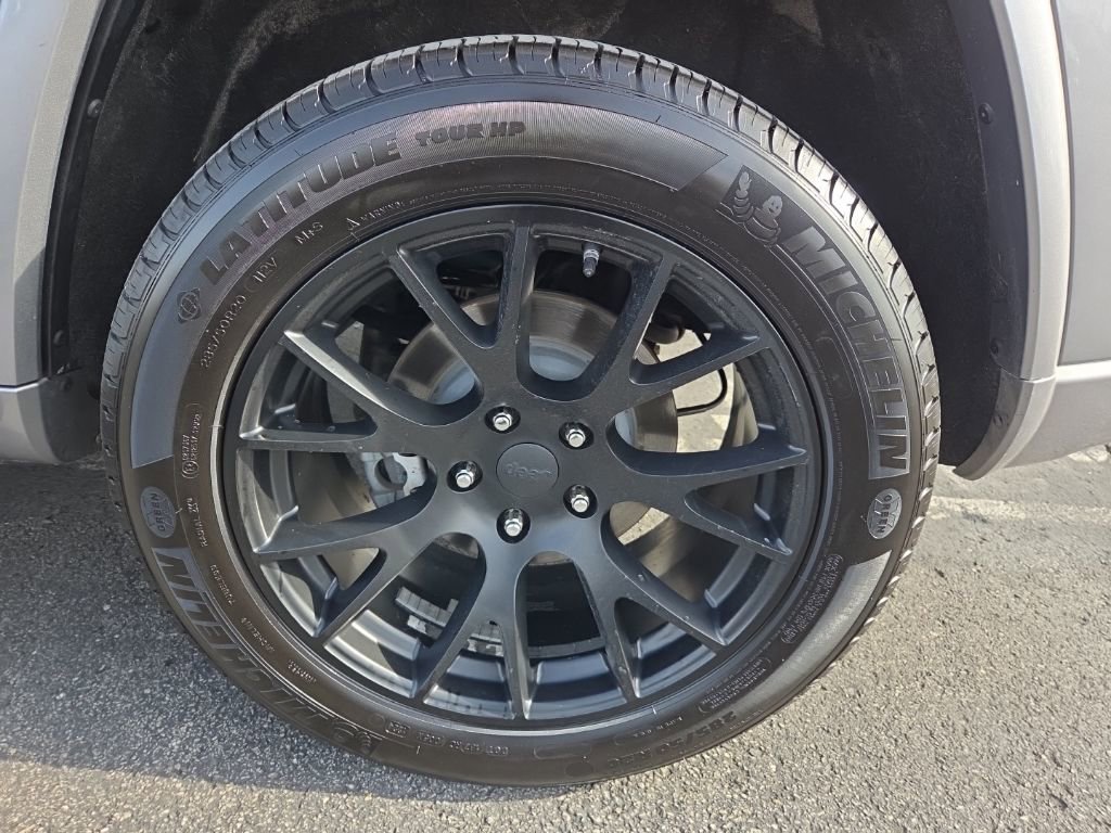 Used 2019 Jeep Grand Cherokee Altitude image 15