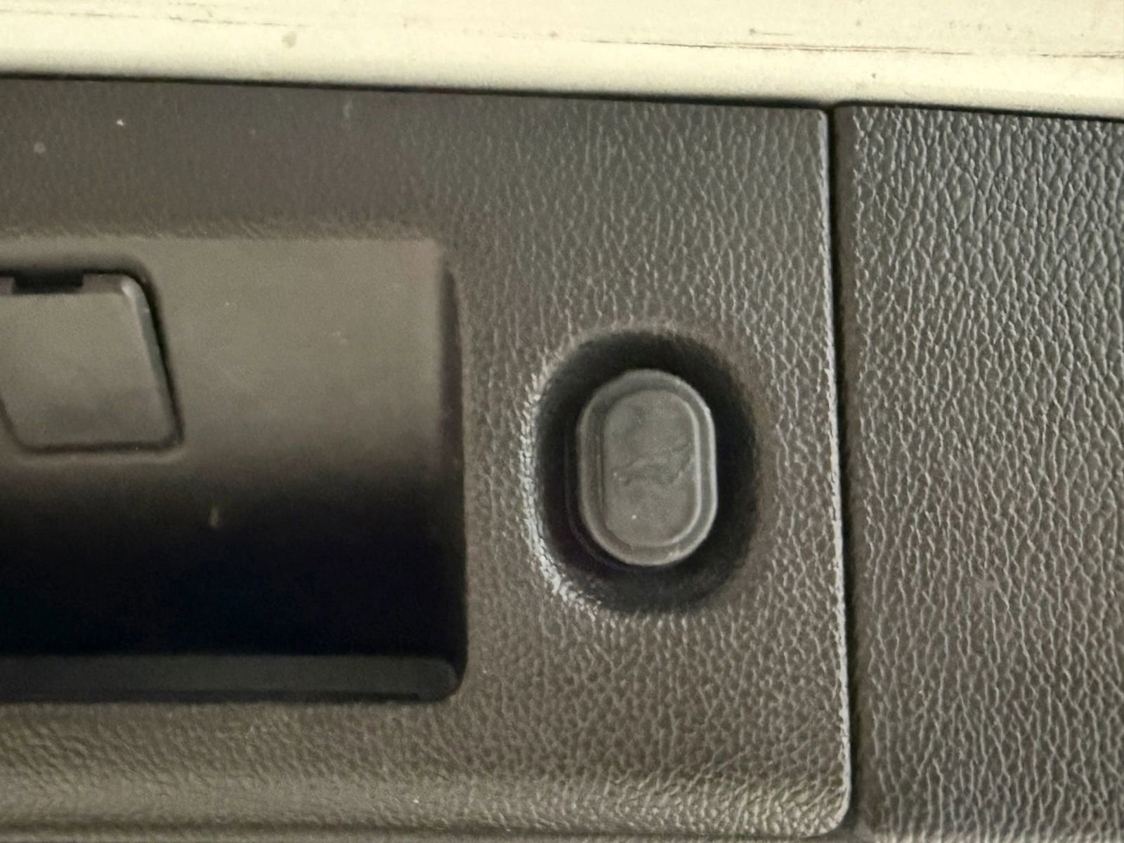 Used 2015 Chevrolet Tahoe LT image 20