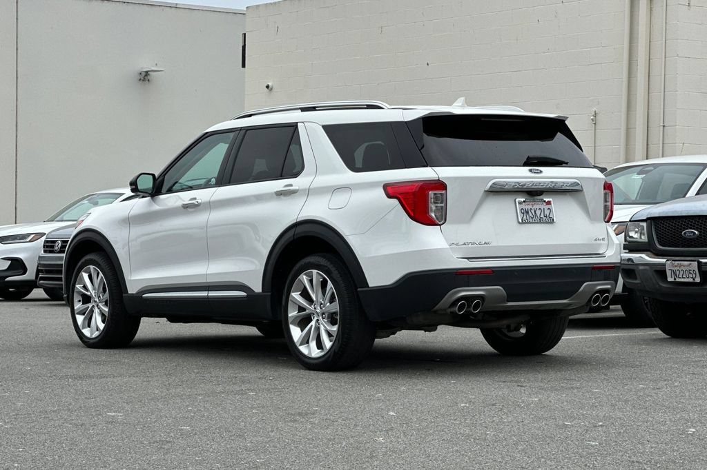 Certified 2023 Ford Explorer Platinum w/ Technology Package AWD/4WD image 6