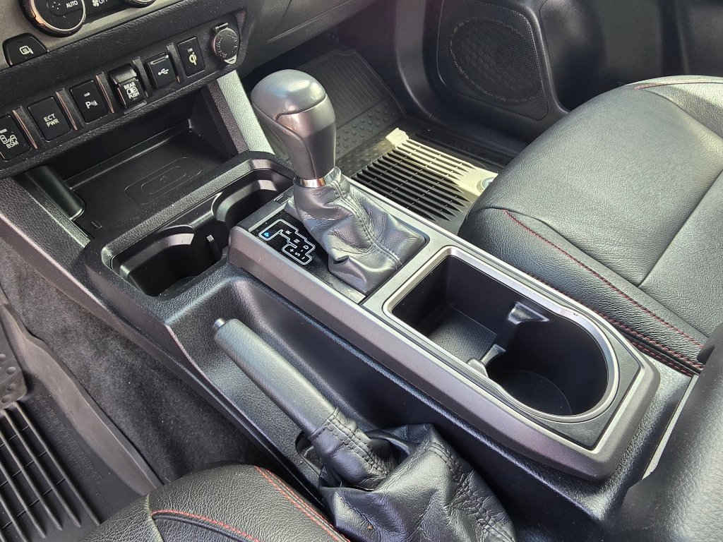 Used 2022 Toyota Tacoma TRD Sport w/ Technology Package RWD image 21