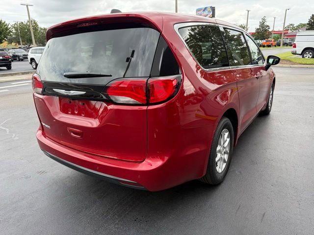 New 2026 Chrysler Voyager LX image 9