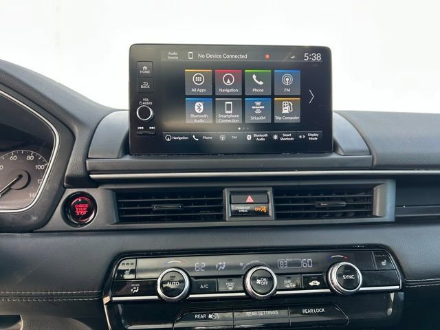 Used 2025 Honda Pilot Touring image 17