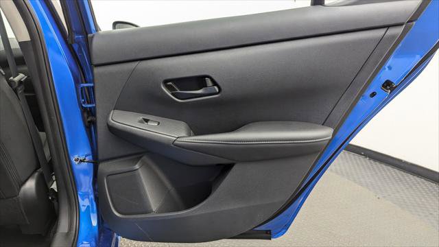 Used 2025 Nissan Sentra SV image 17