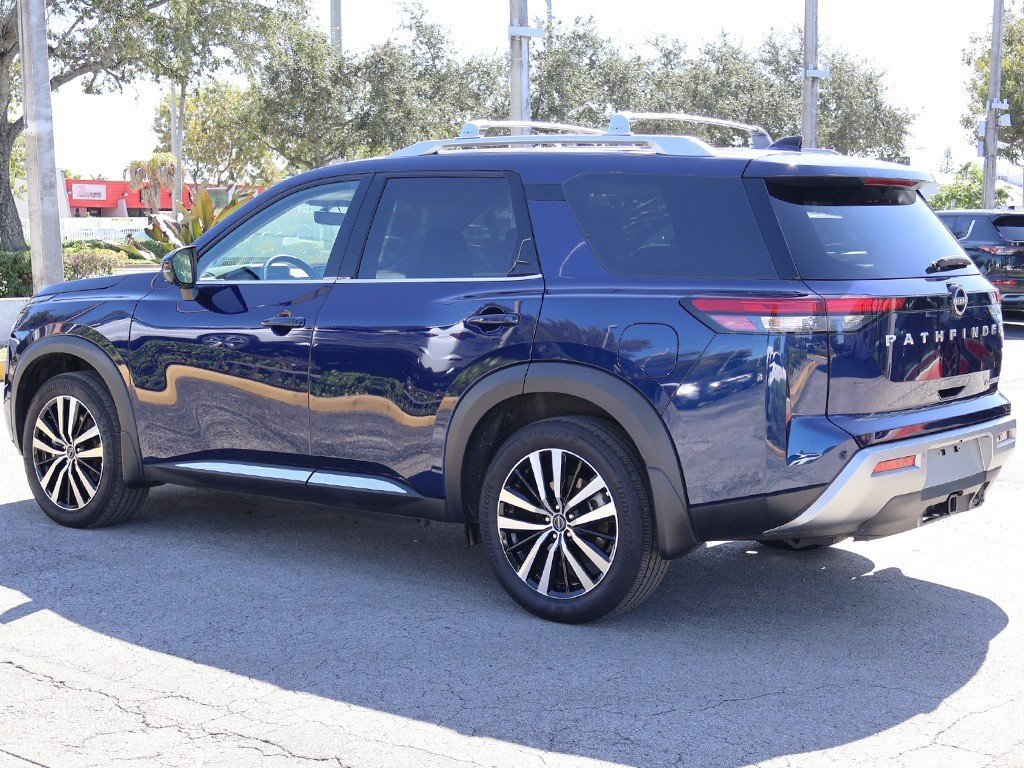 Used 2024 Nissan Pathfinder Platinum w/ Cargo Package image 12