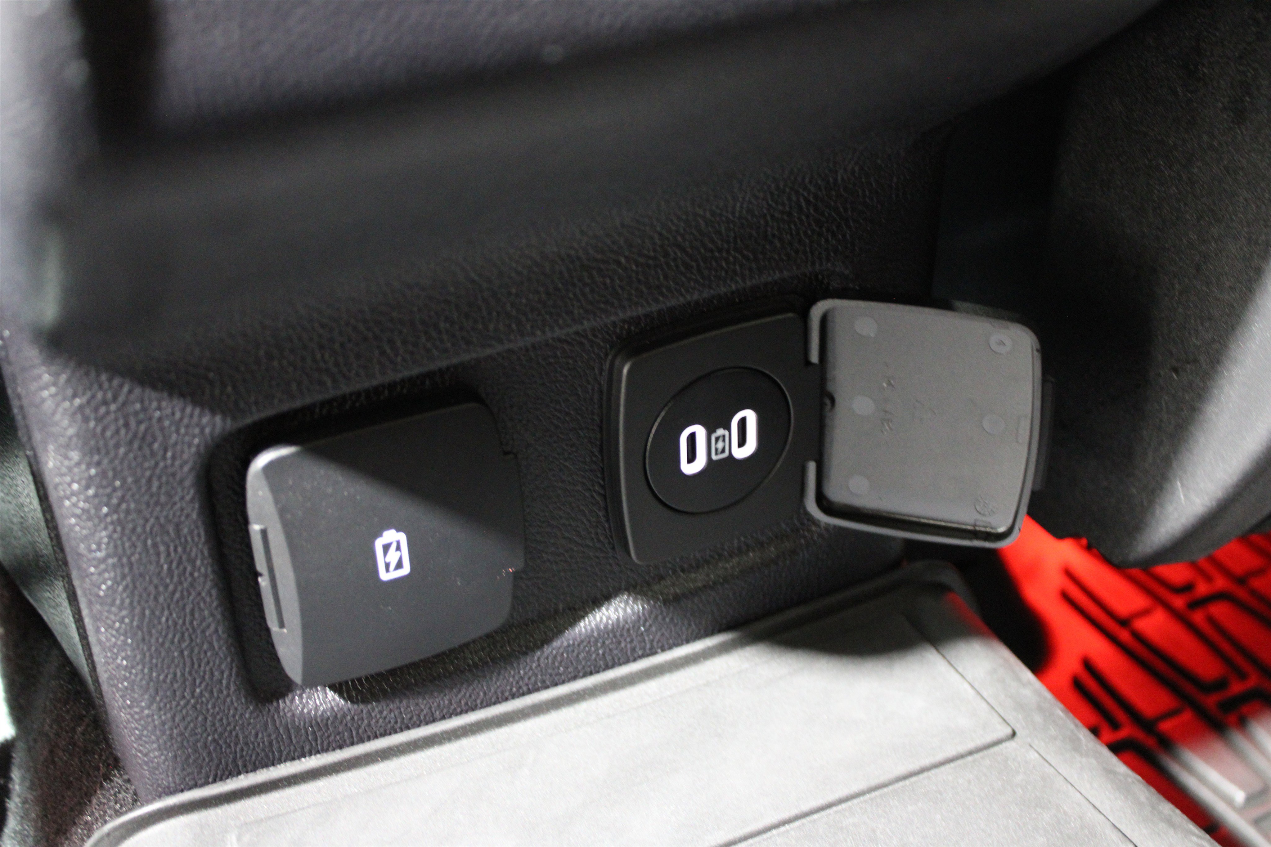 Certified 2023 Lincoln Corsair Reserve w/ Equipment Group 201A image 25