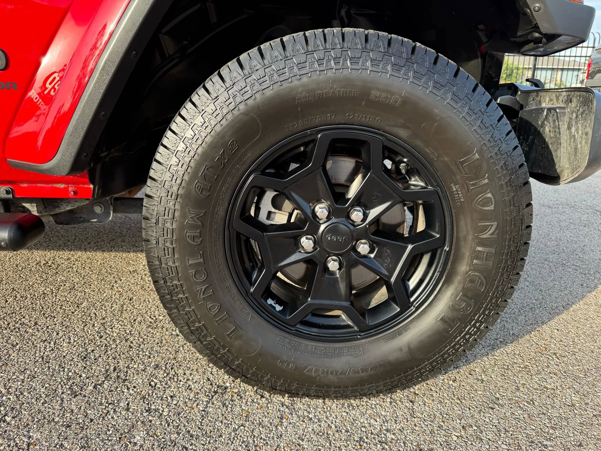 Used 2021 Jeep Gladiator Sport image 16