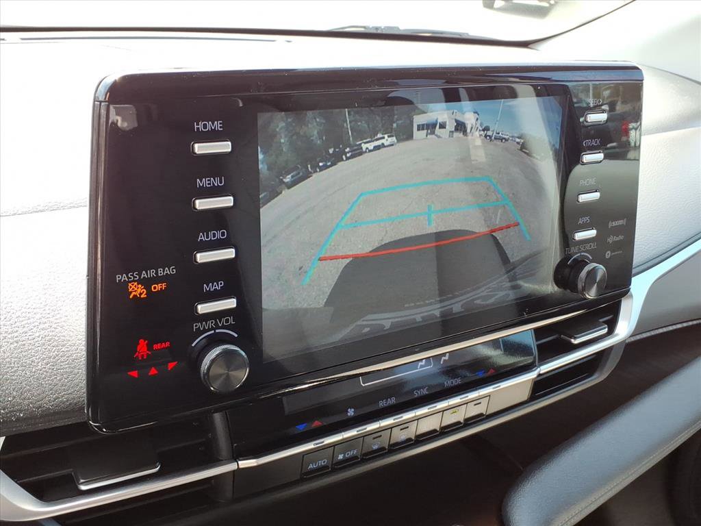 Used 2024 Toyota Sienna LE FWD image 27