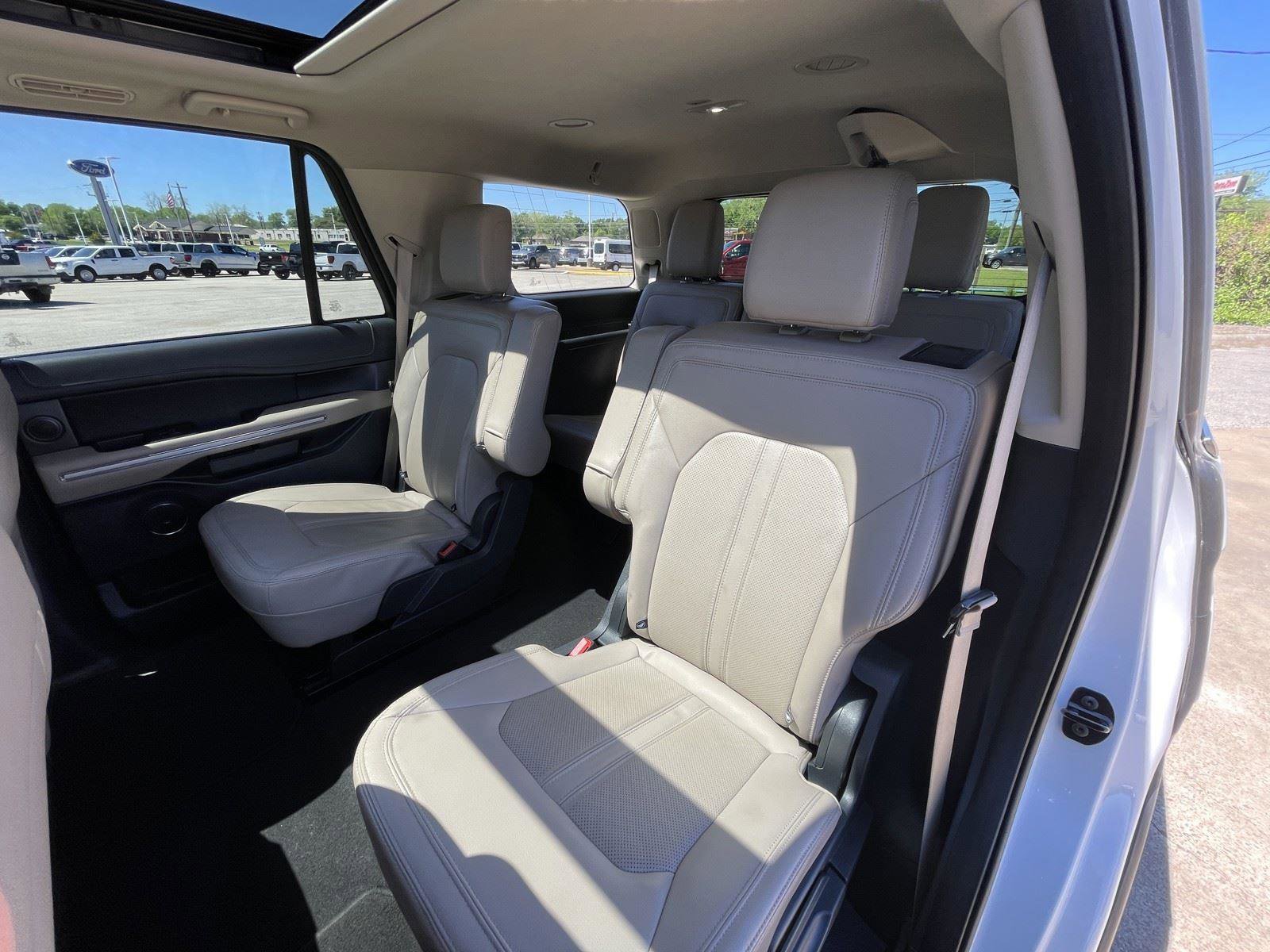 Used 2024 Ford Expedition Limited RWD image 41