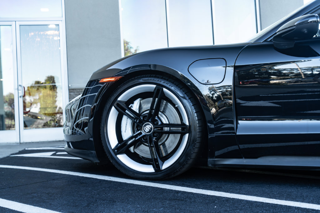 Used 2022 Porsche Taycan 4S AWD/4WD image 19