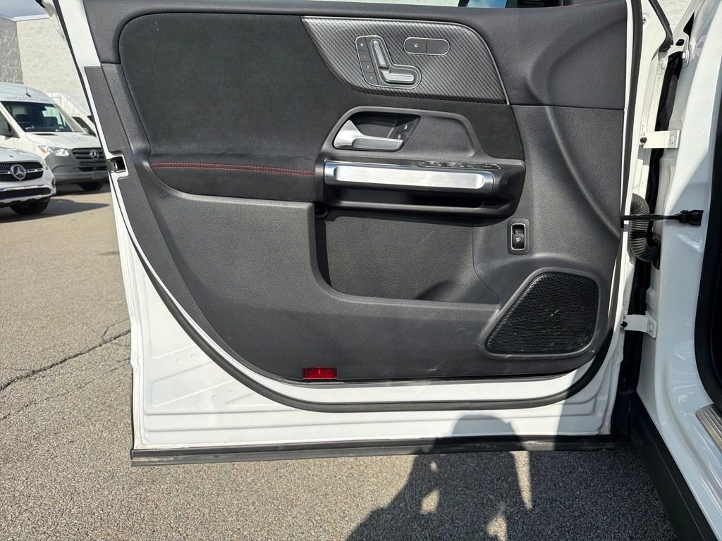 Used 2025 Mercedes-Benz GLB 250 GLB 250 image 10