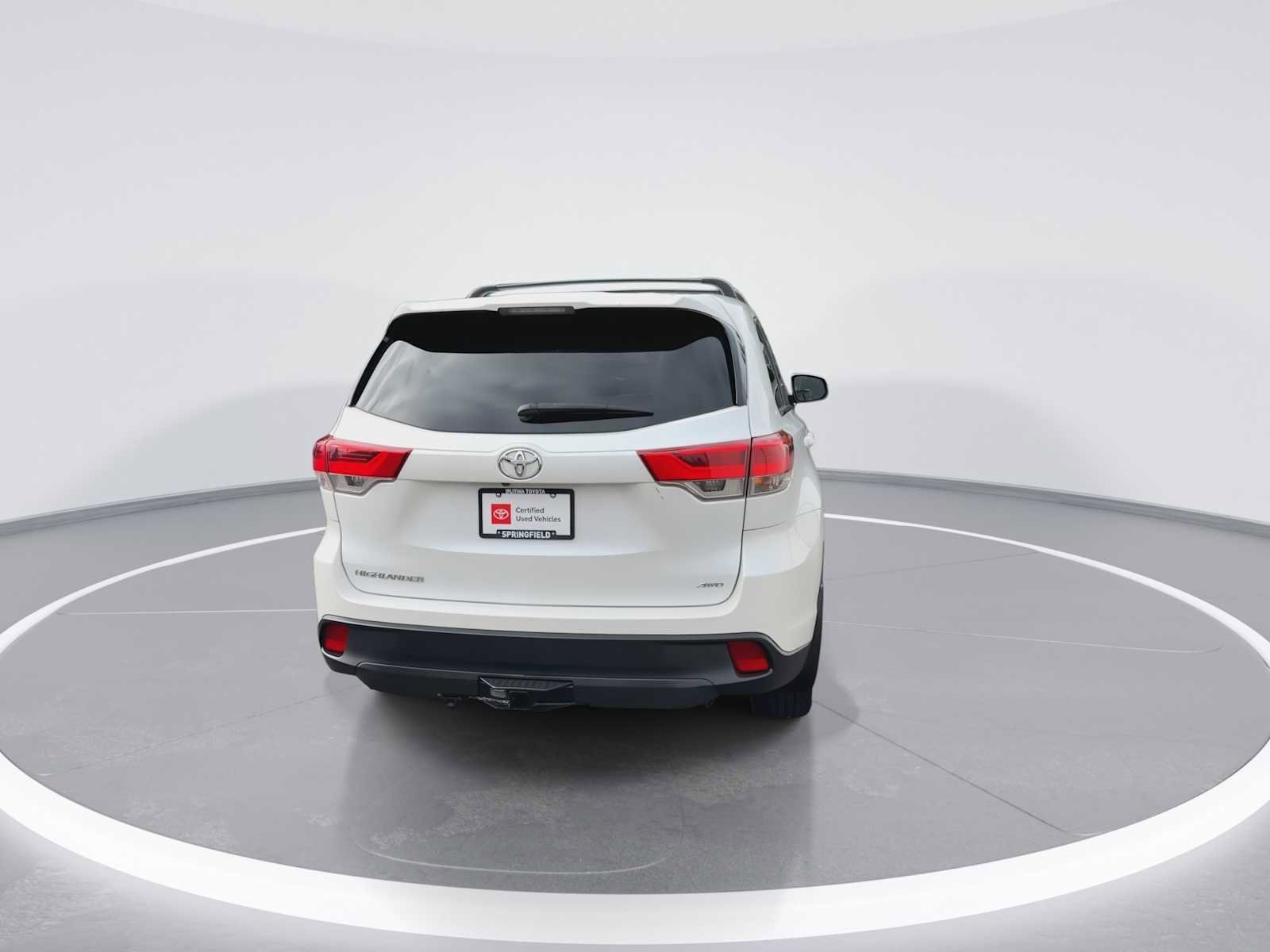 Certified 2017 Toyota Highlander LE AWD/4WD image 7