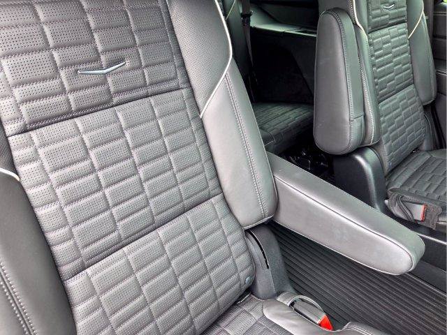 Certified 2025 Cadillac Escalade Sport Platinum w/ LPO, ONYX Package AWD/4WD image 21