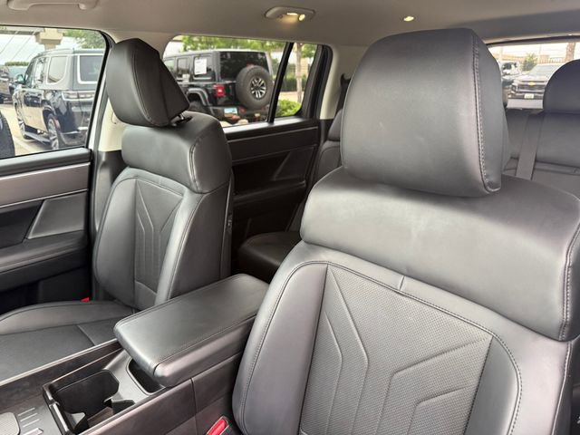 Used 2024 Hyundai Santa Fe SEL FWD image 12