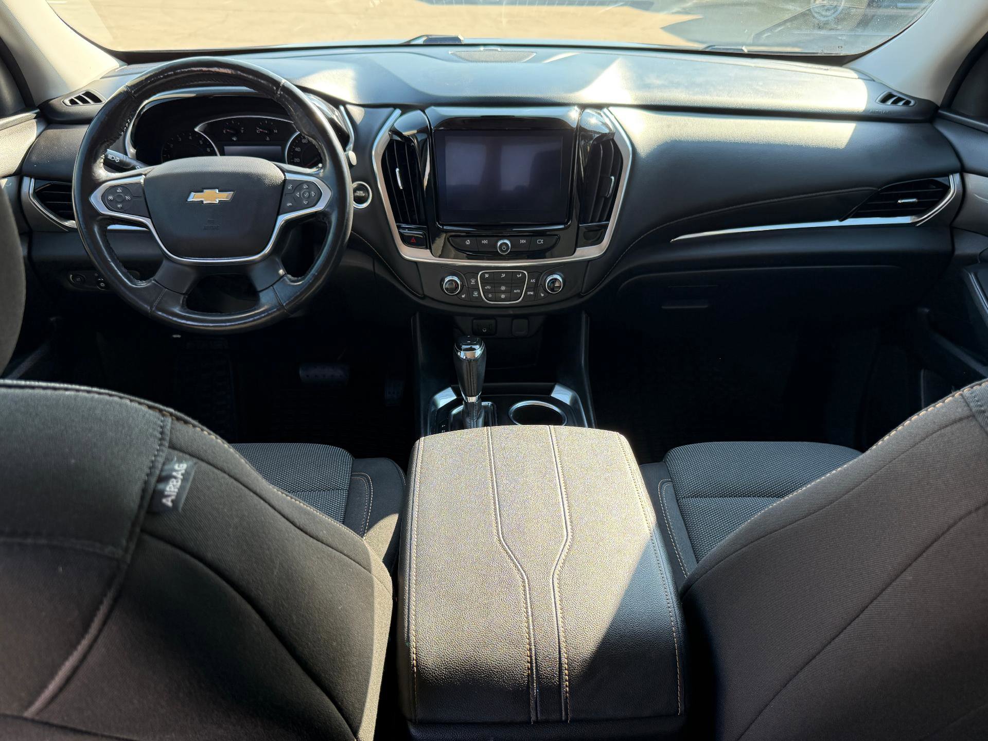 Used 2020 Chevrolet Traverse LT image 23