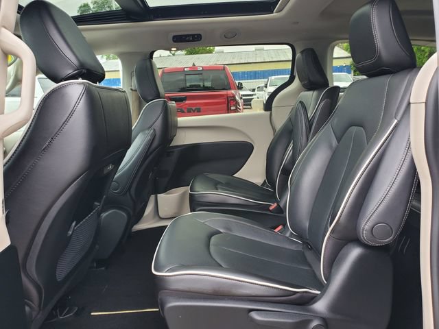 Used 2022 Chrysler Pacifica Limited FWD image 27