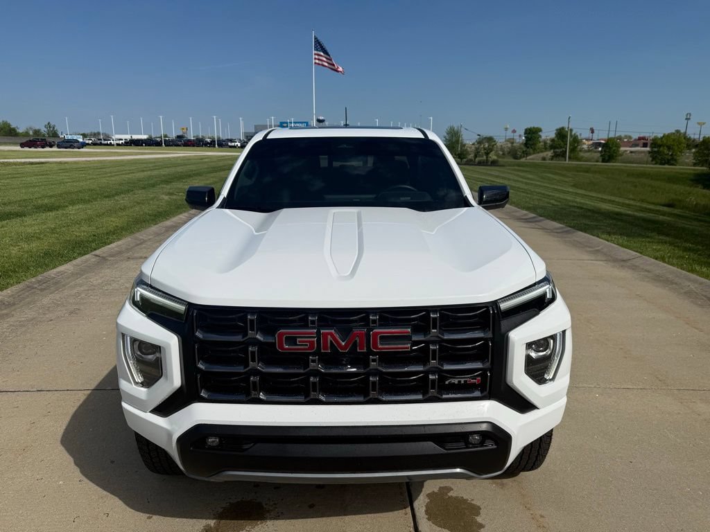 Used 2024 GMC Canyon AT4 w/ Technology Package AWD/4WD image 10