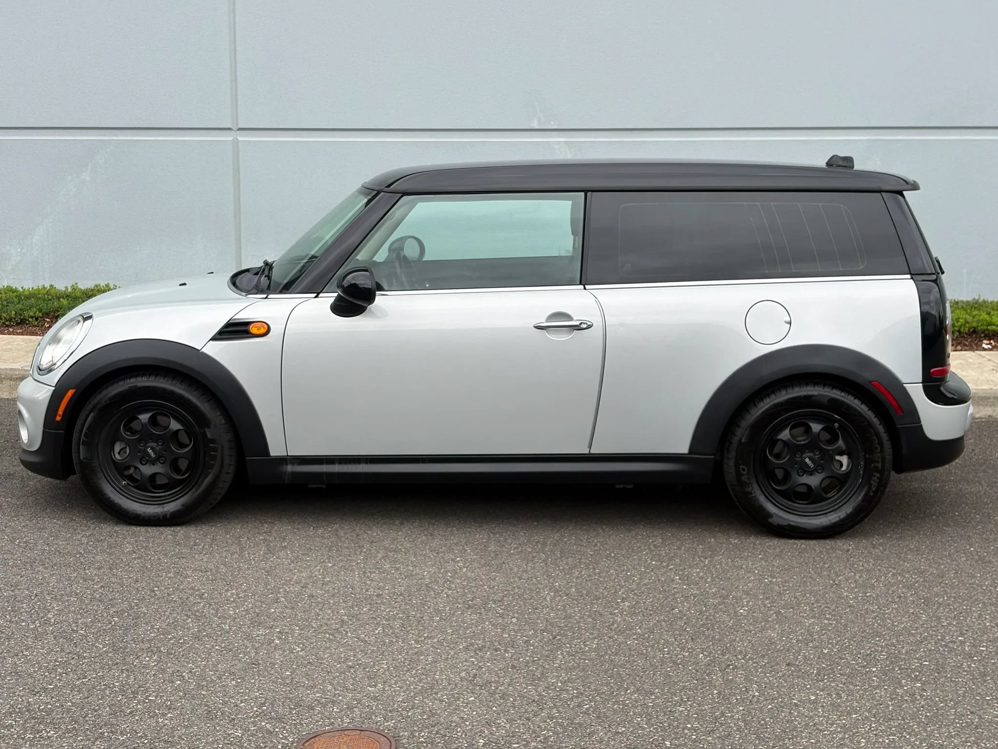 Used 2014 MINI Cooper Clubman FWD image 3