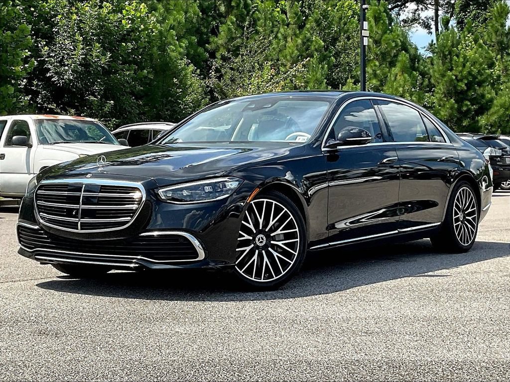 Used 2023 Mercedes-Benz S 500 4MATIC image 2