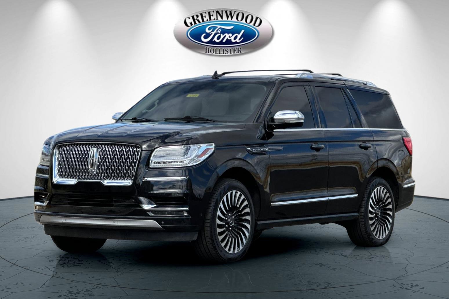 Used 2021 Lincoln Navigator Black Label w/ Cargo Convenience Package image 8
