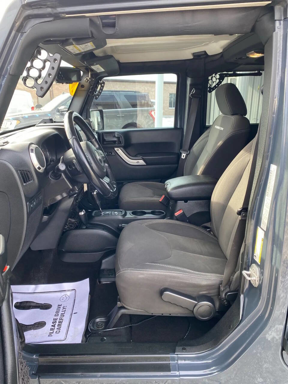 Used 2017 Jeep Wrangler Unlimited Rubicon w/ Cold Weather Group image 12