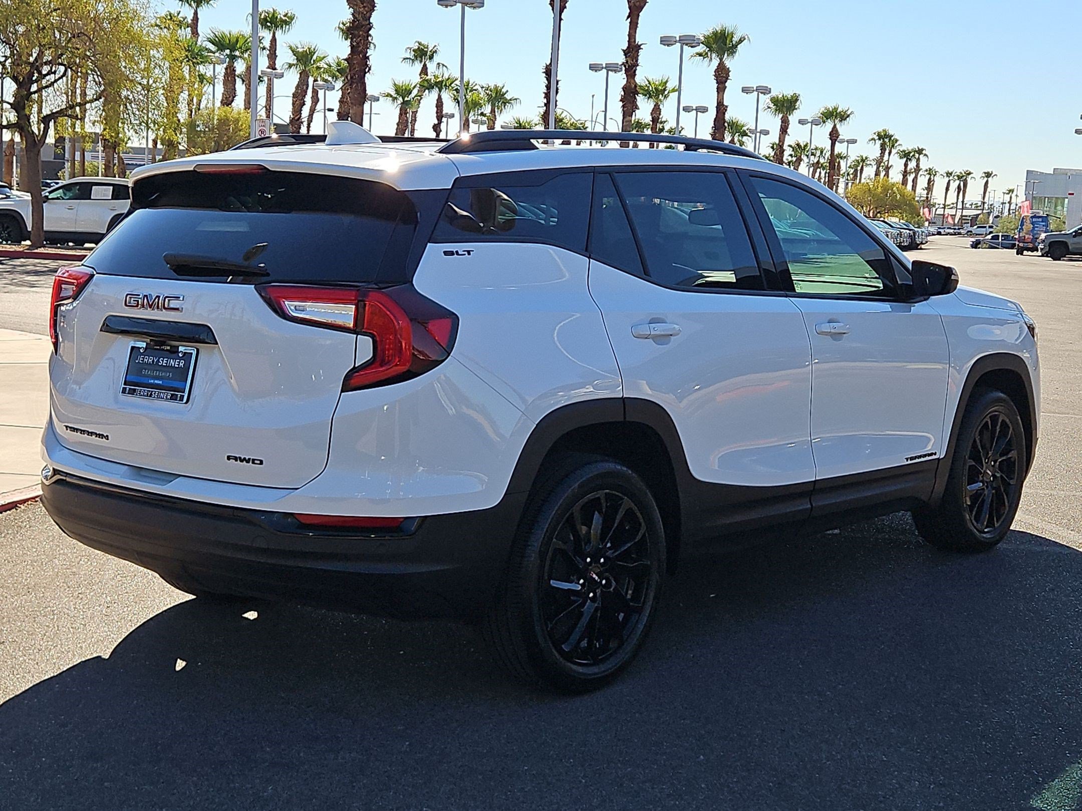 Used 2024 GMC Terrain SLT w/ Elevation Edition AWD/4WD image 5