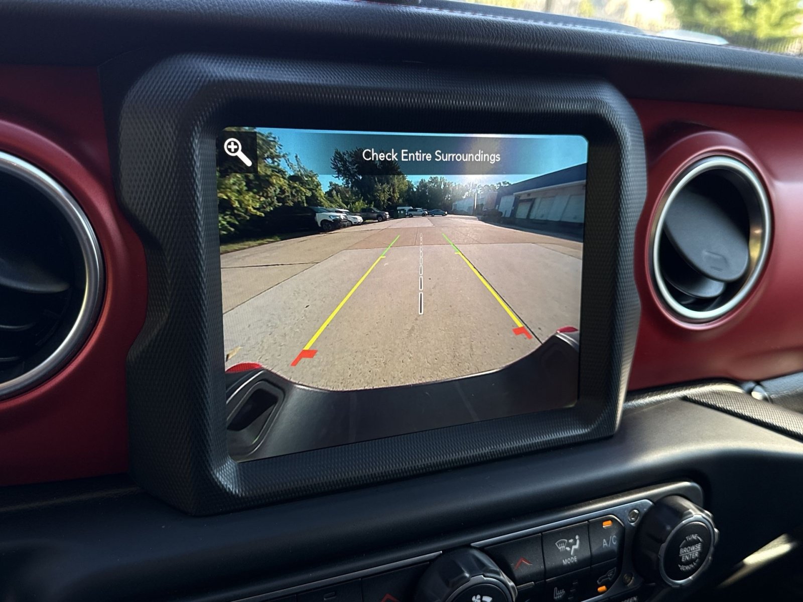 Used 2023 Jeep Gladiator Rubicon w/ LED Lighting Group AWD/4WD image 27