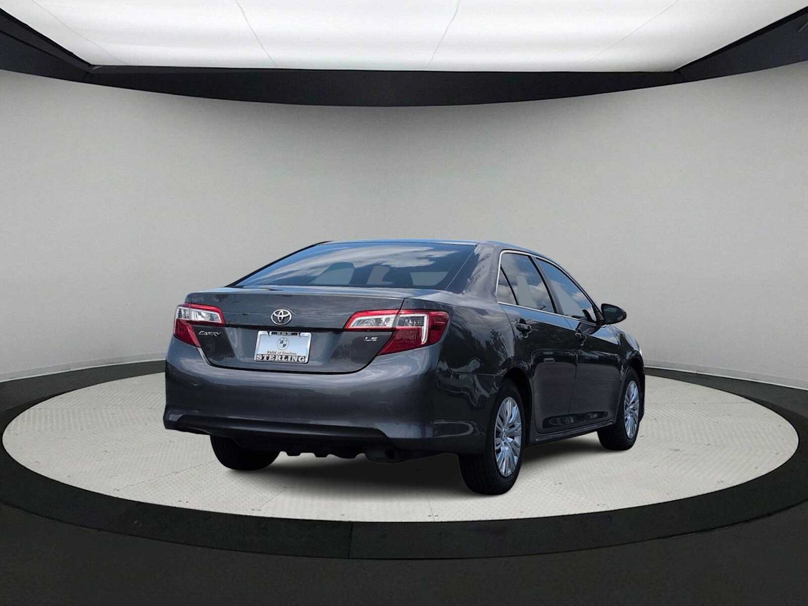 Used 2012 Toyota Camry LE FWD image 8