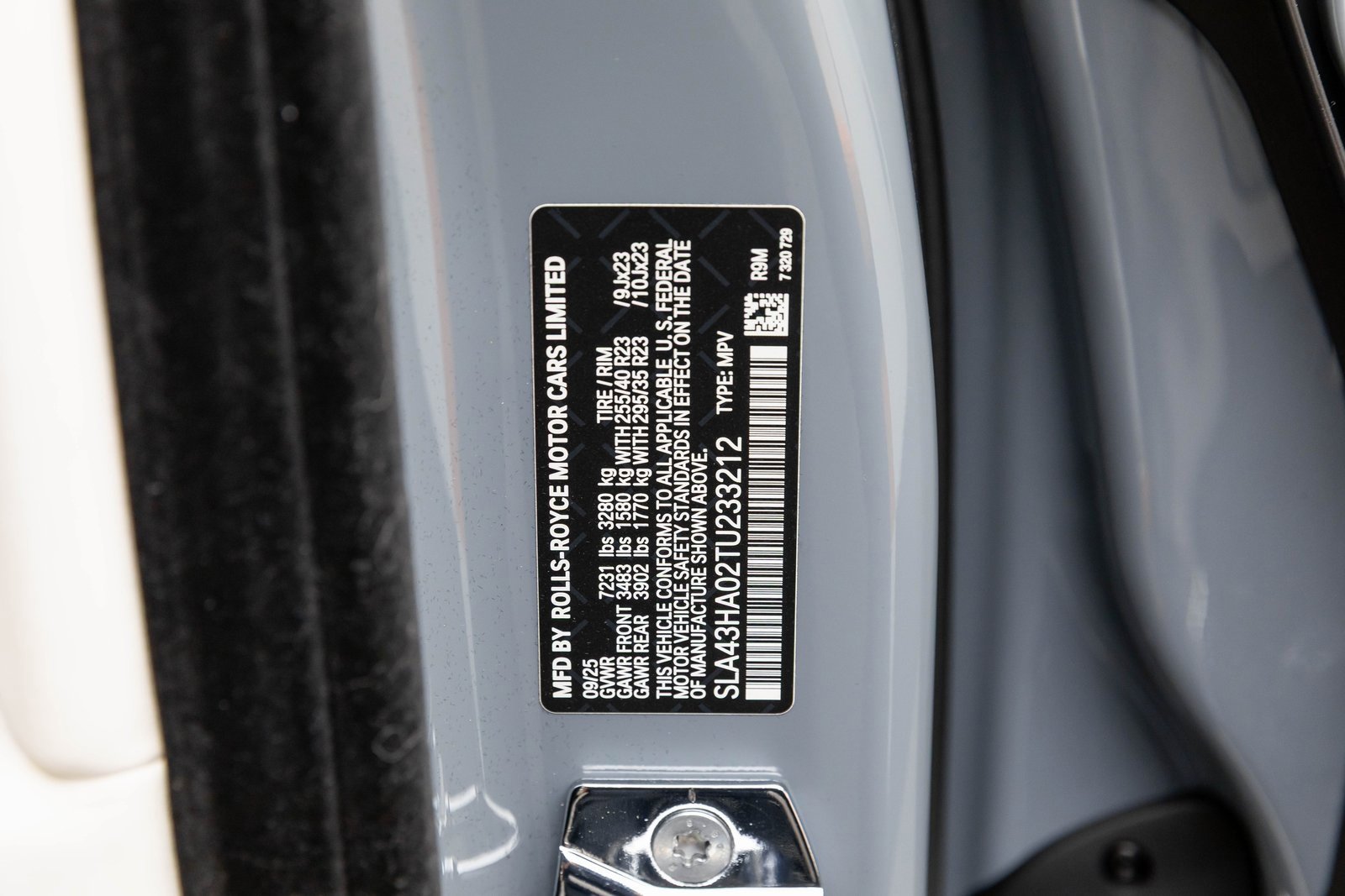 New 2026 Rolls-Royce Cullinan Black Badge image 16