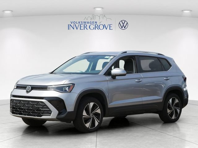 Certified 2025 Volkswagen Taos SE AWD/4WD image 3