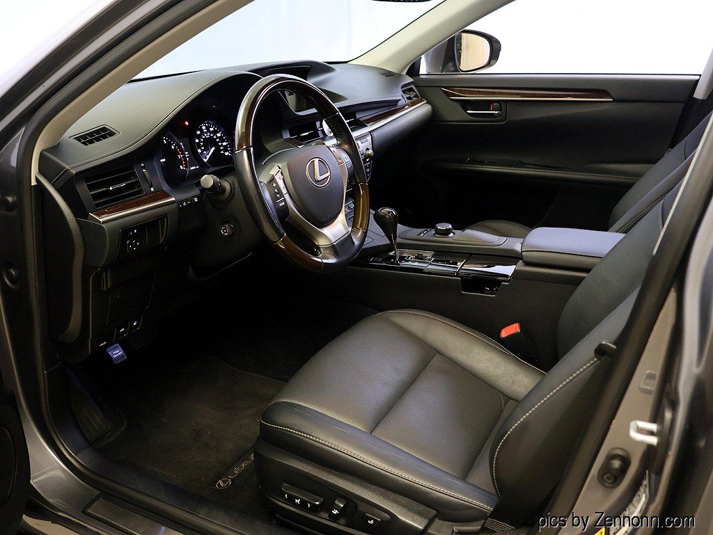 Used 2015 Lexus ES 350 w/ Premium Package FWD image 11