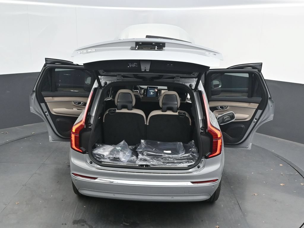 New 2026 Volvo XC90 B6 Plus w/ Protection Package Premier AWD/4WD image 40