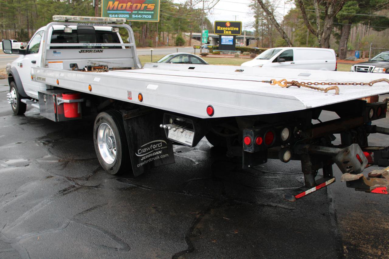Used 2012 RAM 5500 SLT RWD image 9