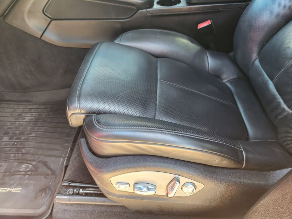 Used 2020 Porsche Macan S image 27