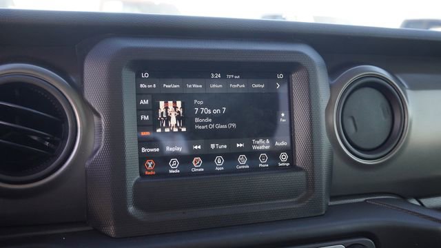 Used 2023 Jeep Gladiator Willys image 21