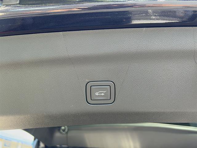 New 2026 GMC Yukon AT4 w/ AT4 Premium Plus Package AWD/4WD image 17