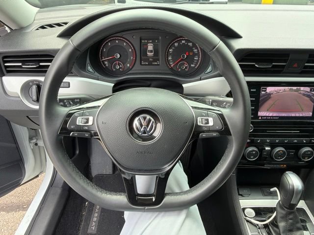 Used 2021 Volkswagen Passat 2.0T SE FWD image 11