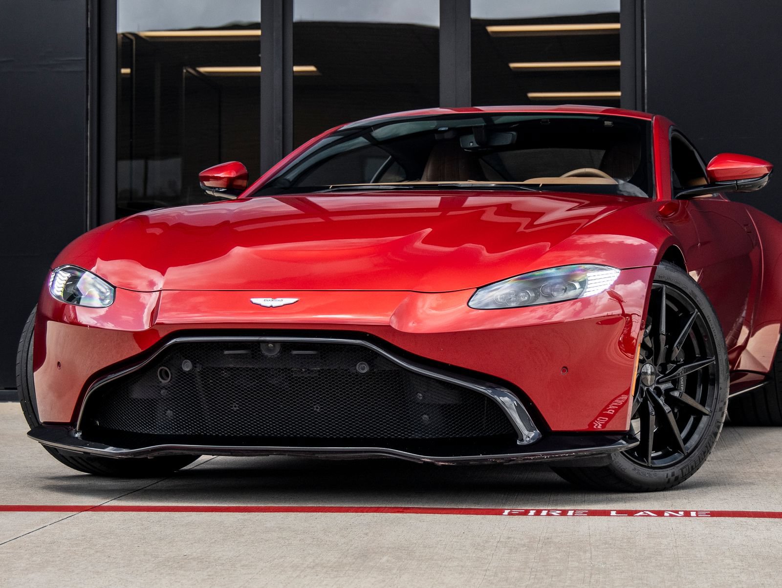Used 2020 Aston Martin V8 Vantage Coupe RWD image 3