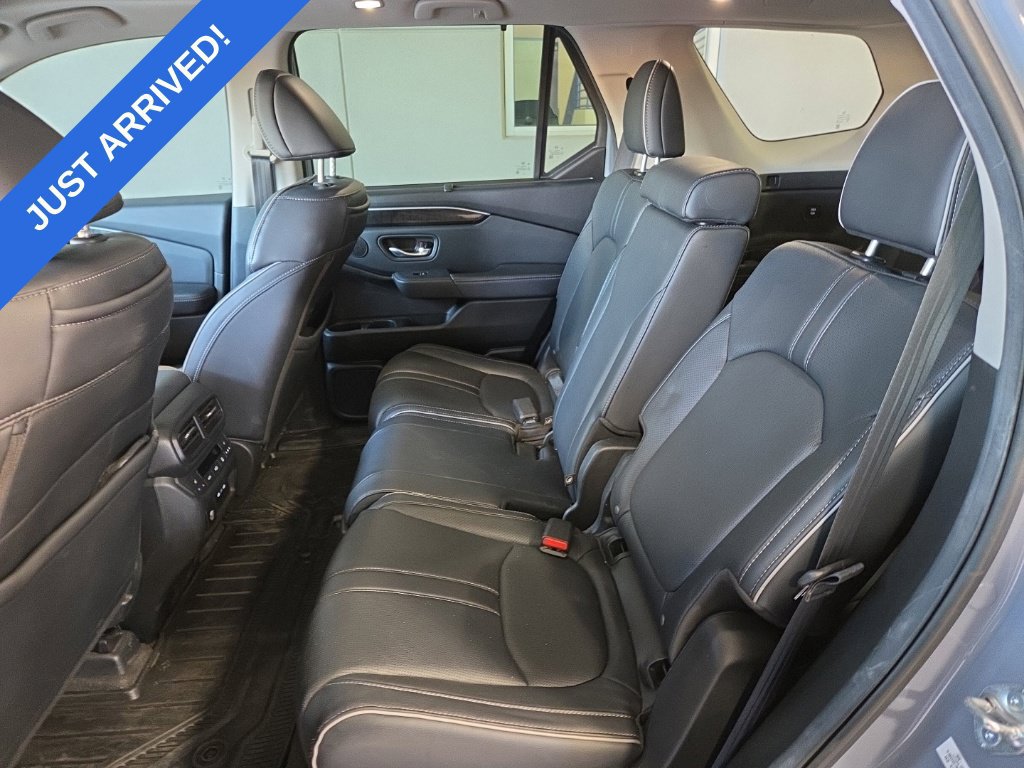 Certified 2025 Honda Pilot Elite image 6