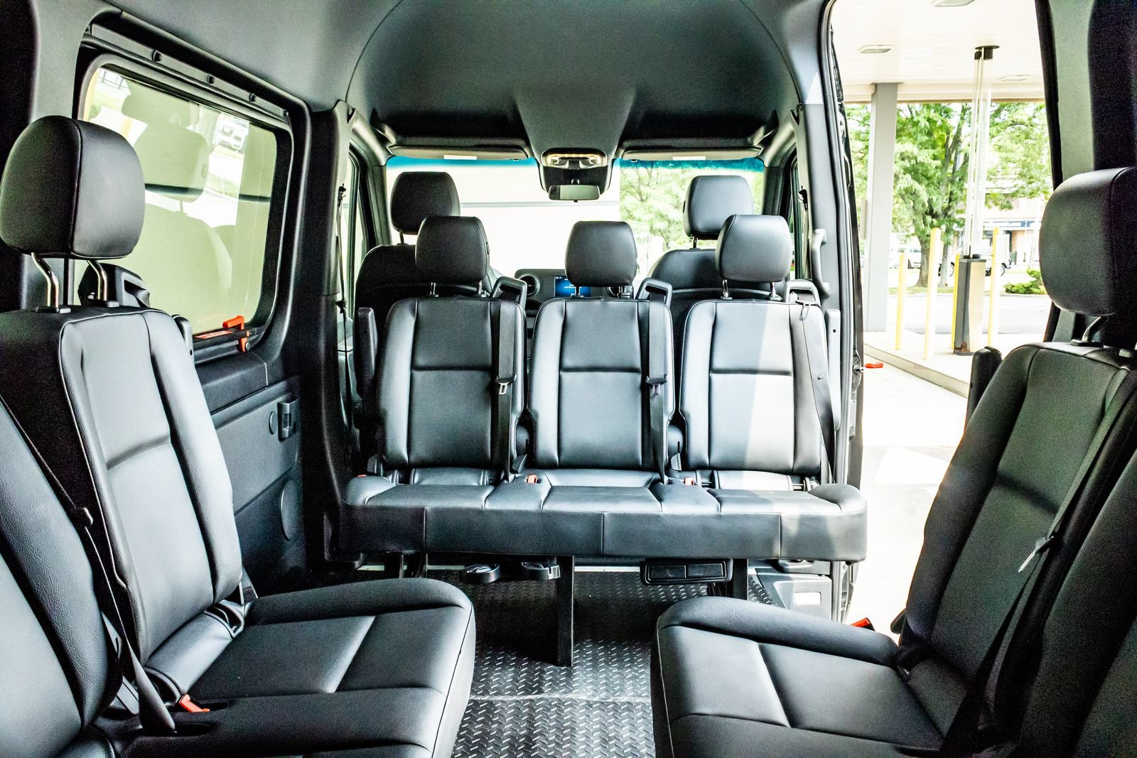 Used 2022 Mercedes-Benz Sprinter 2500 image 14