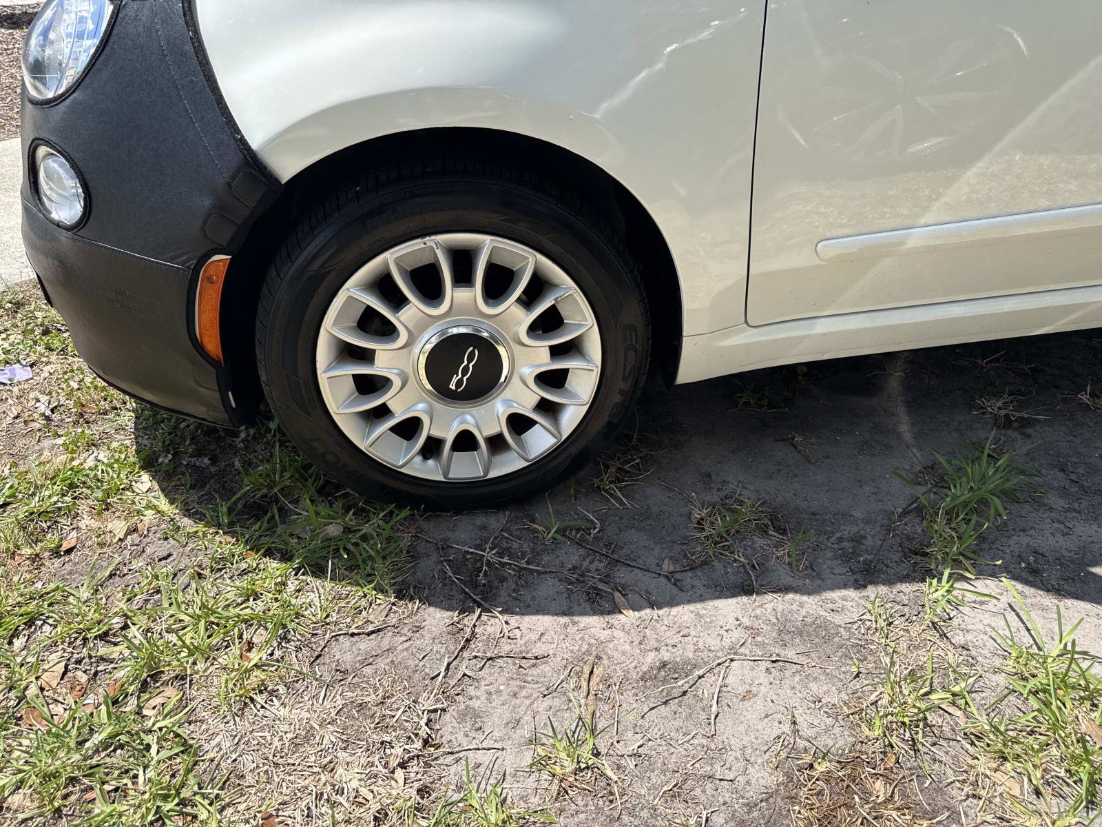 Used 2012 FIAT 500 Lounge w/ Convenience Group FWD image 9