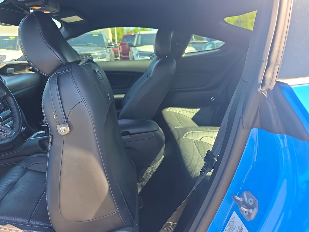 Used 2022 Ford Mustang GT Premium w/ Equipment Group 401A RWD image 18