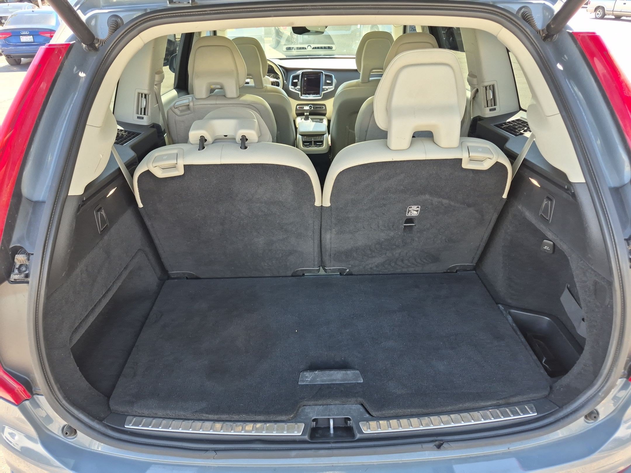 Used 2020 Volvo XC90 T6 Momentum AWD/4WD image 33
