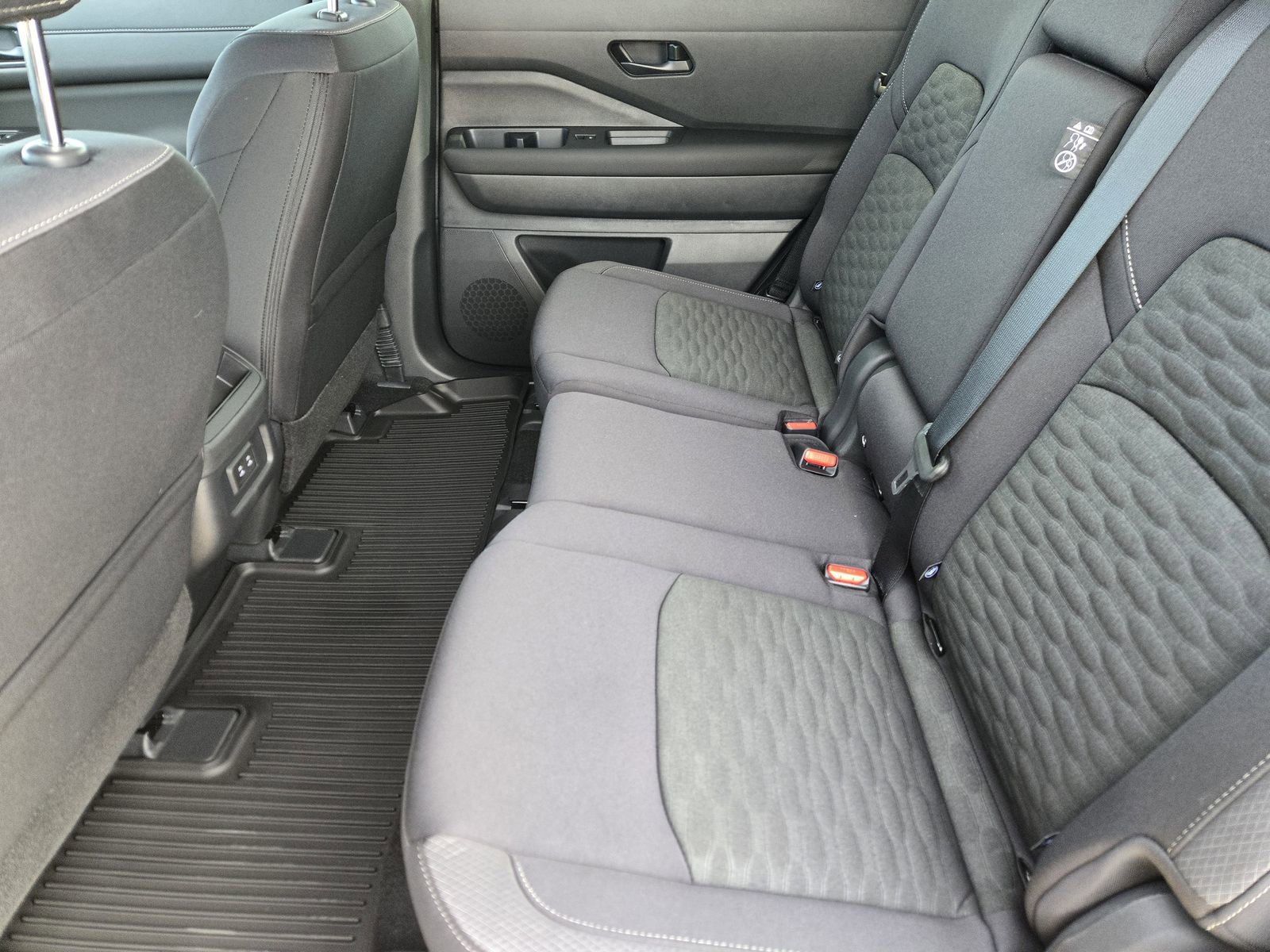 New 2026 Nissan Pathfinder SV image 23